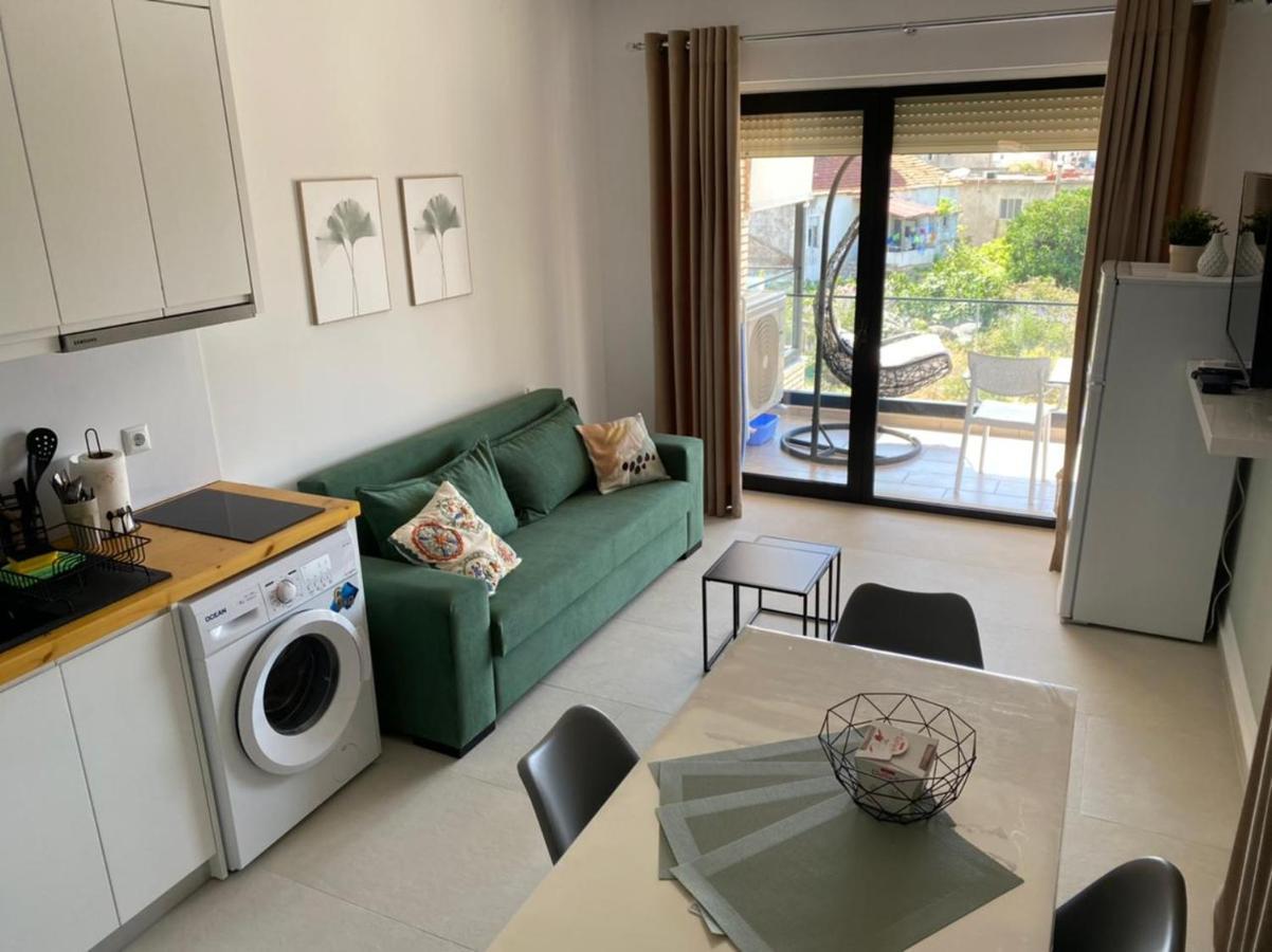 Apartment Artemis Himarë Eksteriør billede