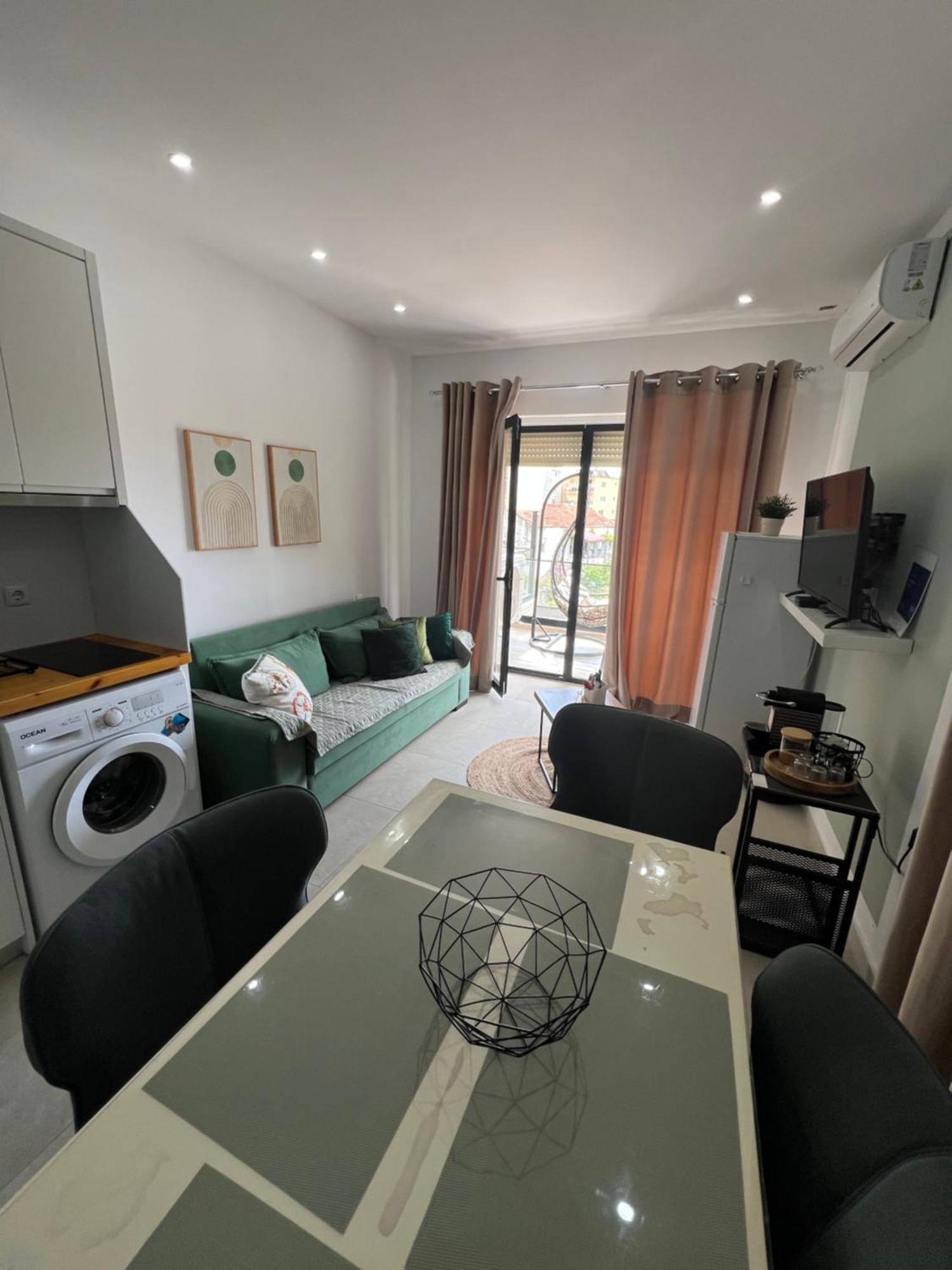 Apartment Artemis Himarë Eksteriør billede